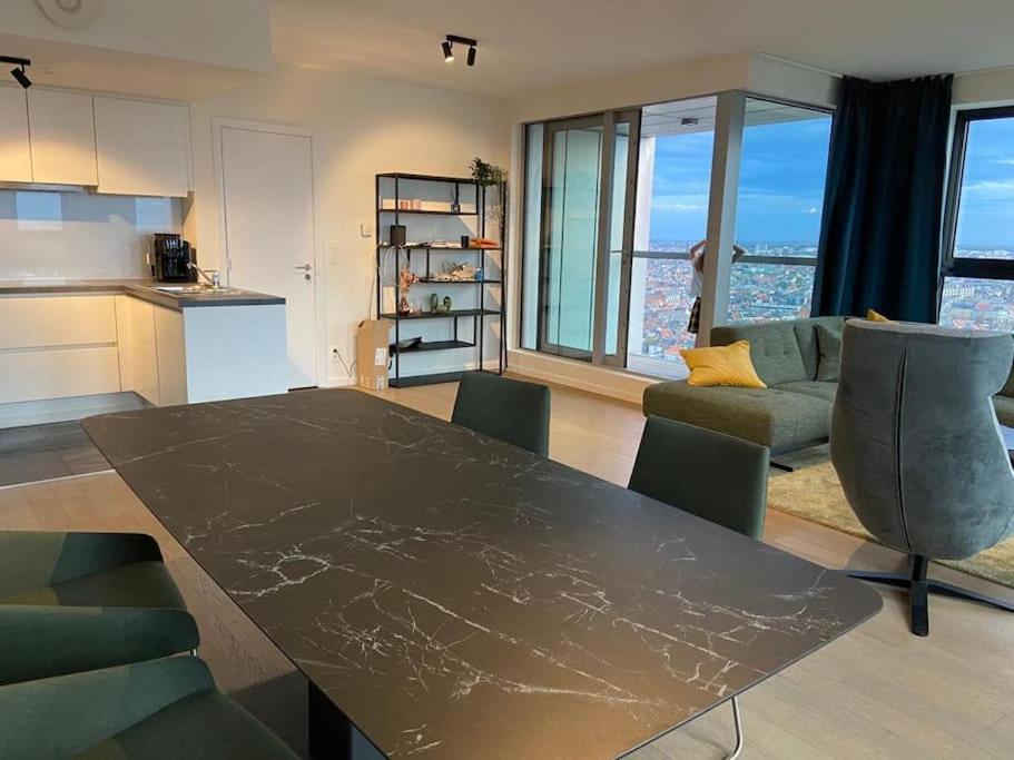 Uniek Appartement - Mooiste En Hoogste Uitzicht Op Antwerpen! - Incl Gratis Parking Exterior foto