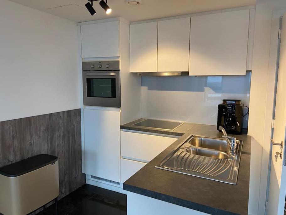 Uniek Appartement - Mooiste En Hoogste Uitzicht Op Antwerpen! - Incl Gratis Parking Exterior foto